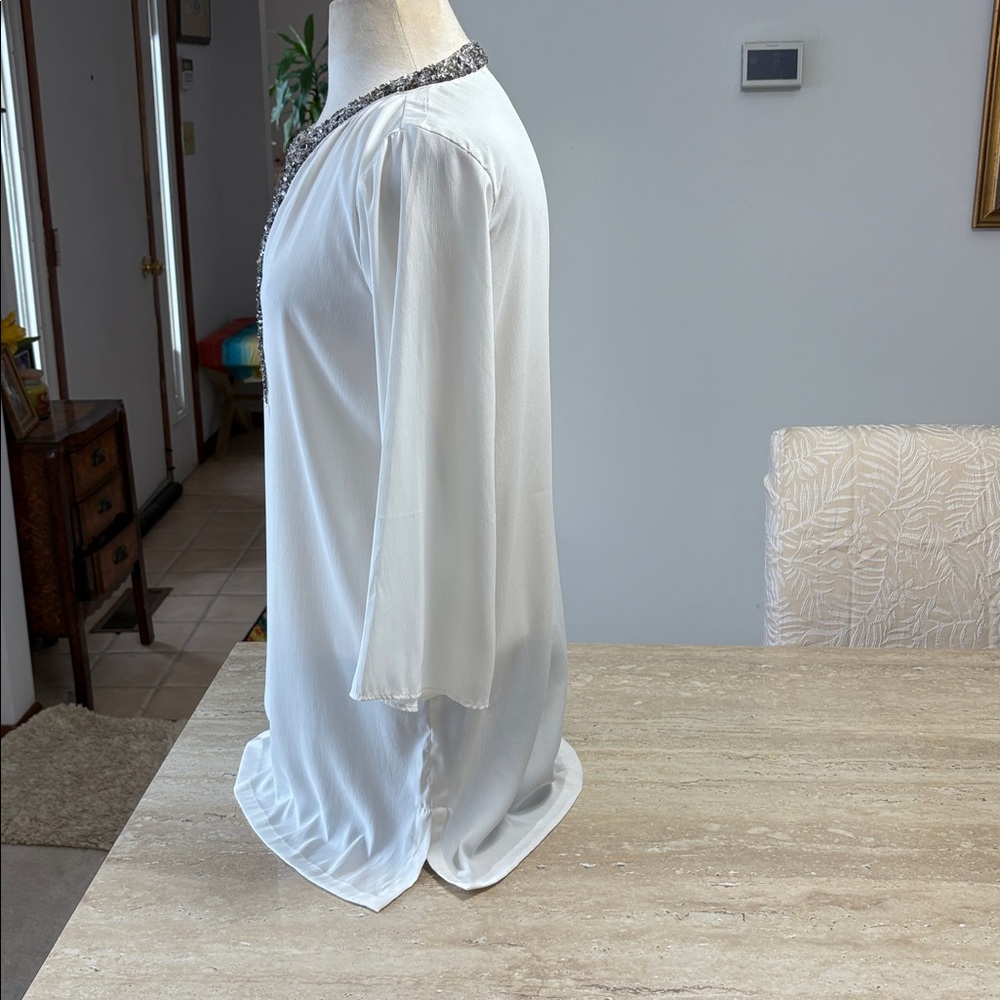 Zara, Comfortable, airy Tunic White Blouse w/silver beading. Great Condition. - Picture 2 of 11